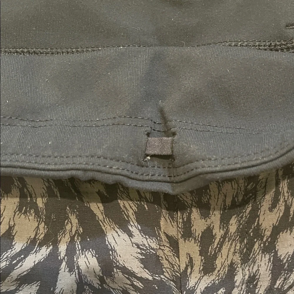 Athleta Black Patterned Trekkie North Printed Running Shorts